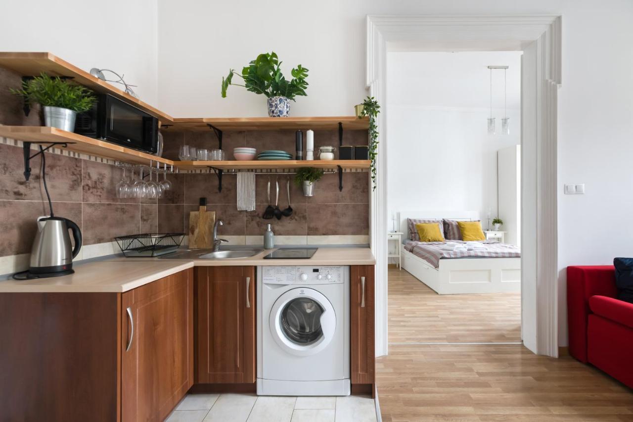 Discover Krakow Apartments - 3 Rakowicka St - Classic Apartments Near Main Station - Netflix Exterior photo