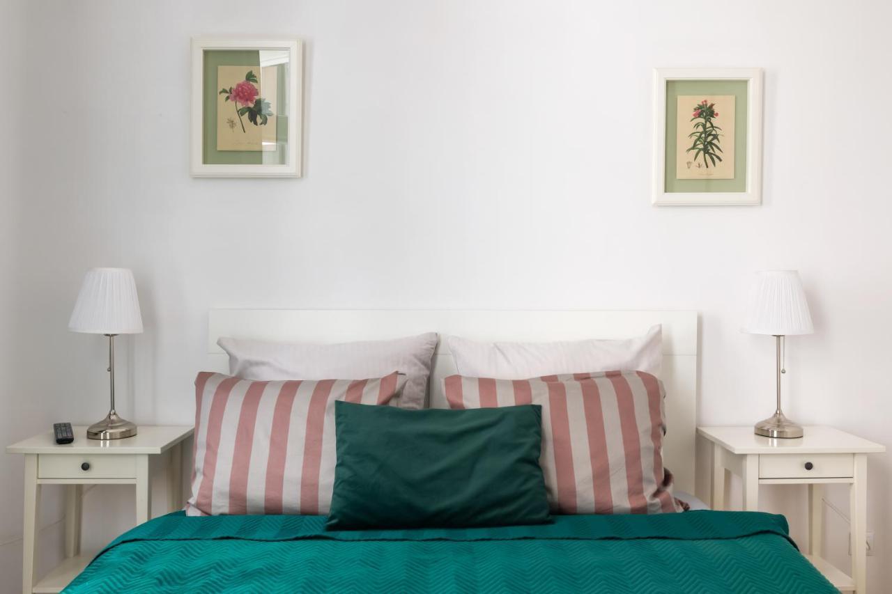 Discover Krakow Apartments - 3 Rakowicka St - Classic Apartments Near Main Station - Netflix Exterior photo